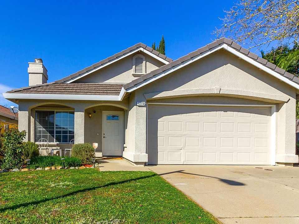 1st image of 1215 Arbor Dr