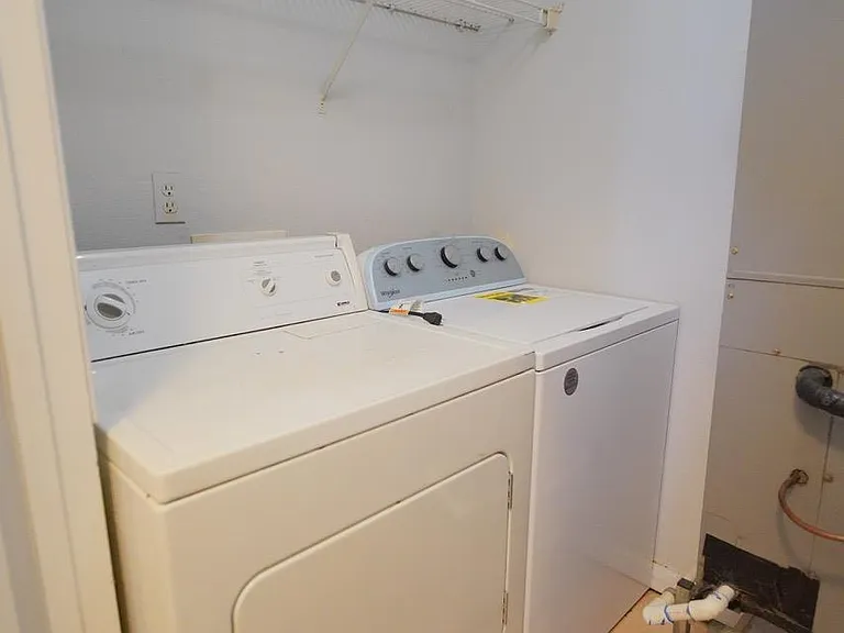 859 W Brevard St #2 — Photo 32