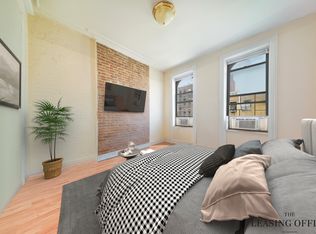 534 W 47th St APT 5W, New York, NY 10036