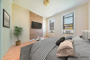 534 West 47th Street, #W