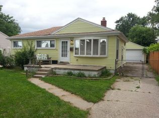 568 S Redwood Ave, Ypsilanti, MI 48198