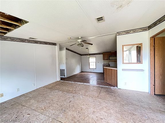 3rd image of 5525 Beechwood St