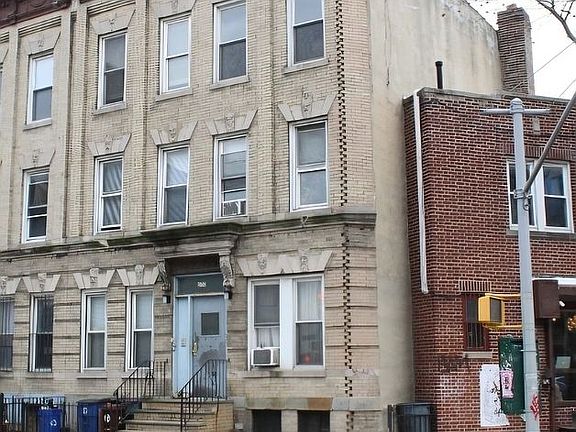 2nd image of 256 Withers St