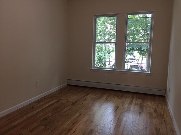 3rd image of 1134 Beach Ave #1A