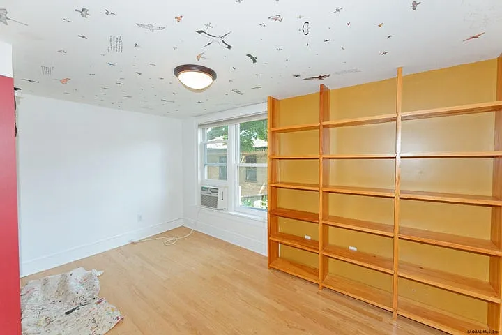 150 2nd St — Photo 11