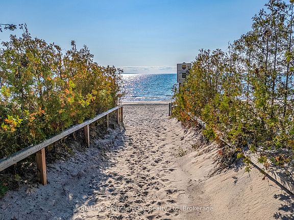 3rd image of 68 Tiny Beaches Rd S