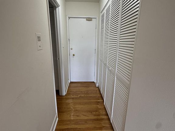 4th image of 6830 N Sheridan Rd APT 351
