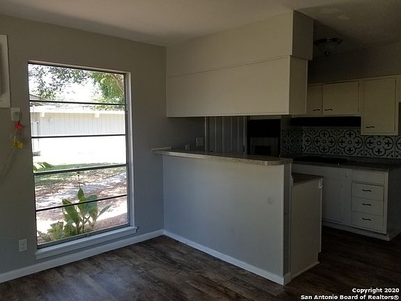 2nd image of 118 San Angelo Blvd #118
