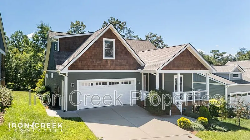 3 bed, 3.0 bath, 1638 sqft, $2,695 — Photo 2