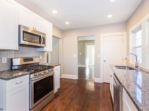 2nd image of 25 Telford St