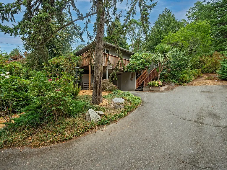 5008 Puget Blvd SW — Photo 28