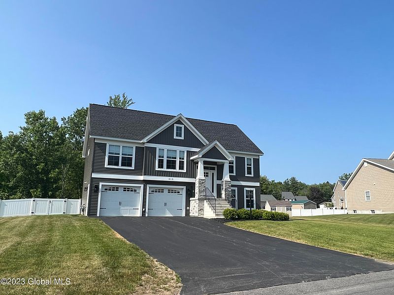 4th image of 313 Steeple Way