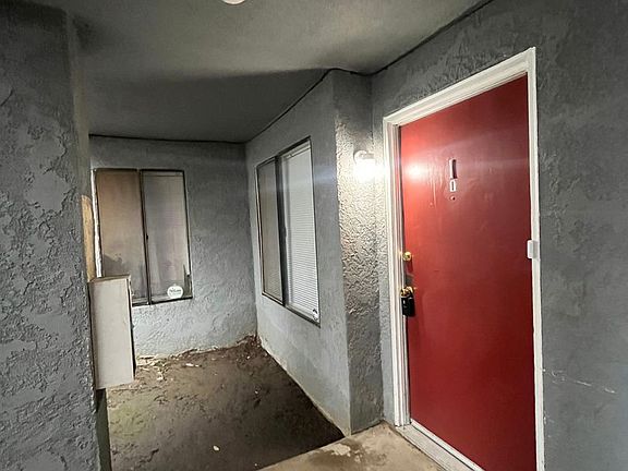 2nd image of 1707 E Douglas Ave APT I