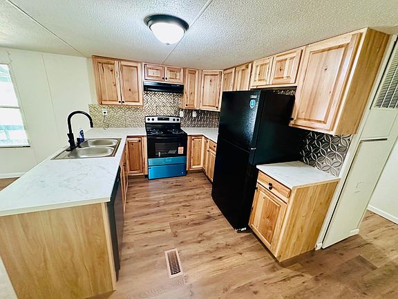 4th image of 115 Eller Farm Dr