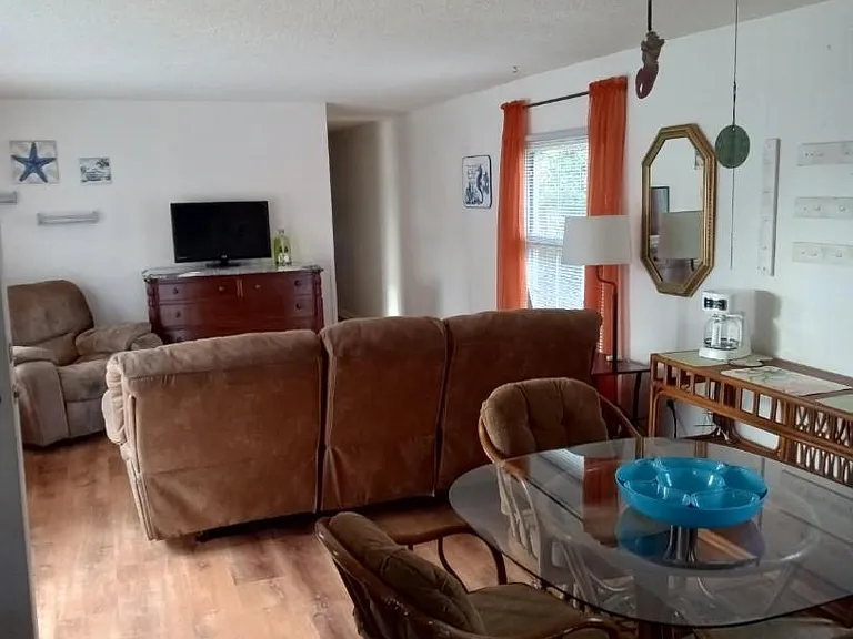 670 Belair Ave — Photo 20