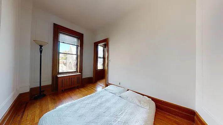 Rented by Bond New York | media 24