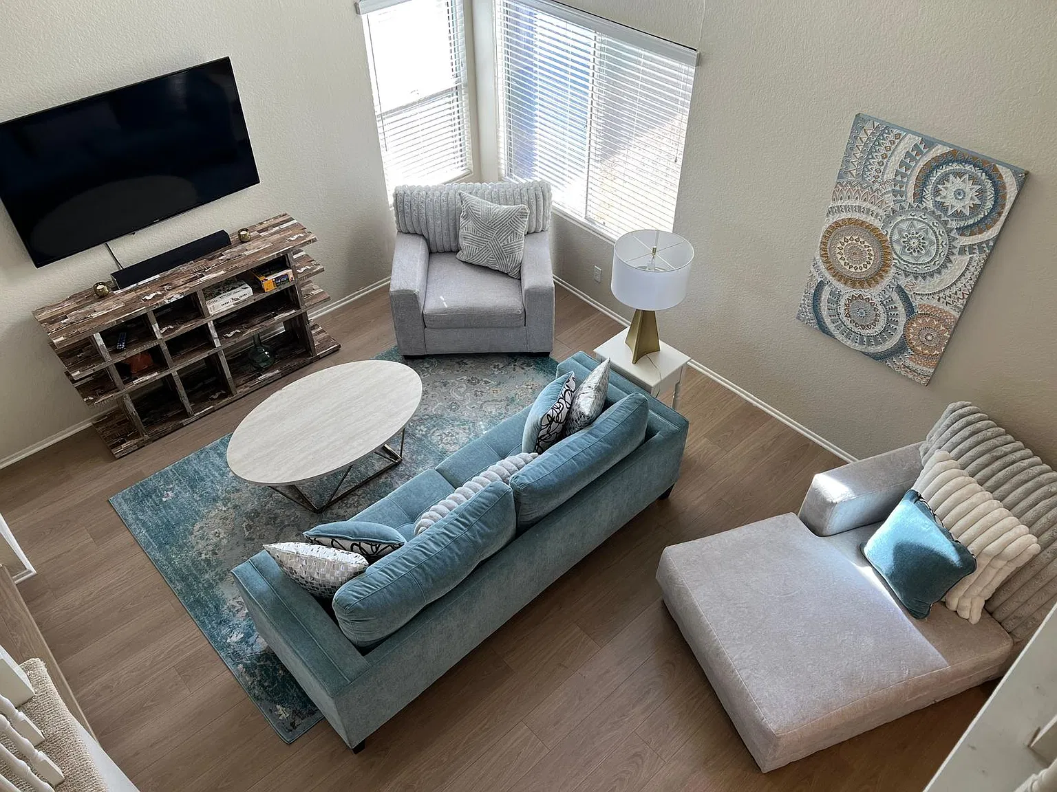4 bed, 2.5 bath, 1900 sqft, $6,500 — Photo 4