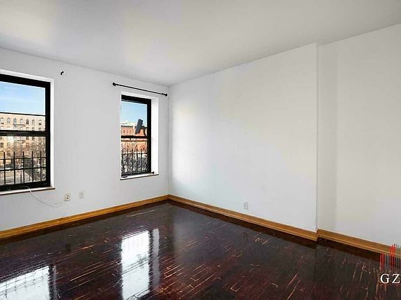 3rd image of 330 E 117th St #3B