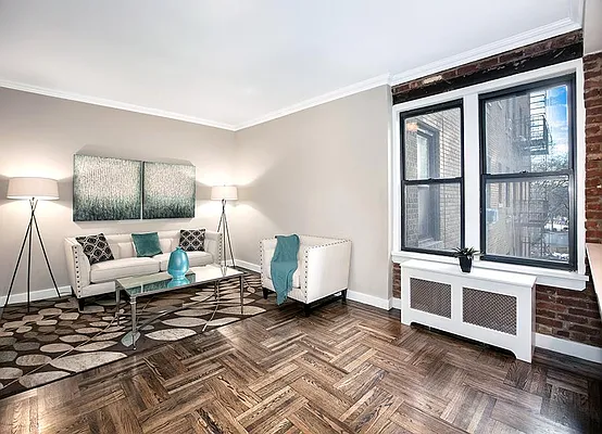 Sold by Warburg | media 1