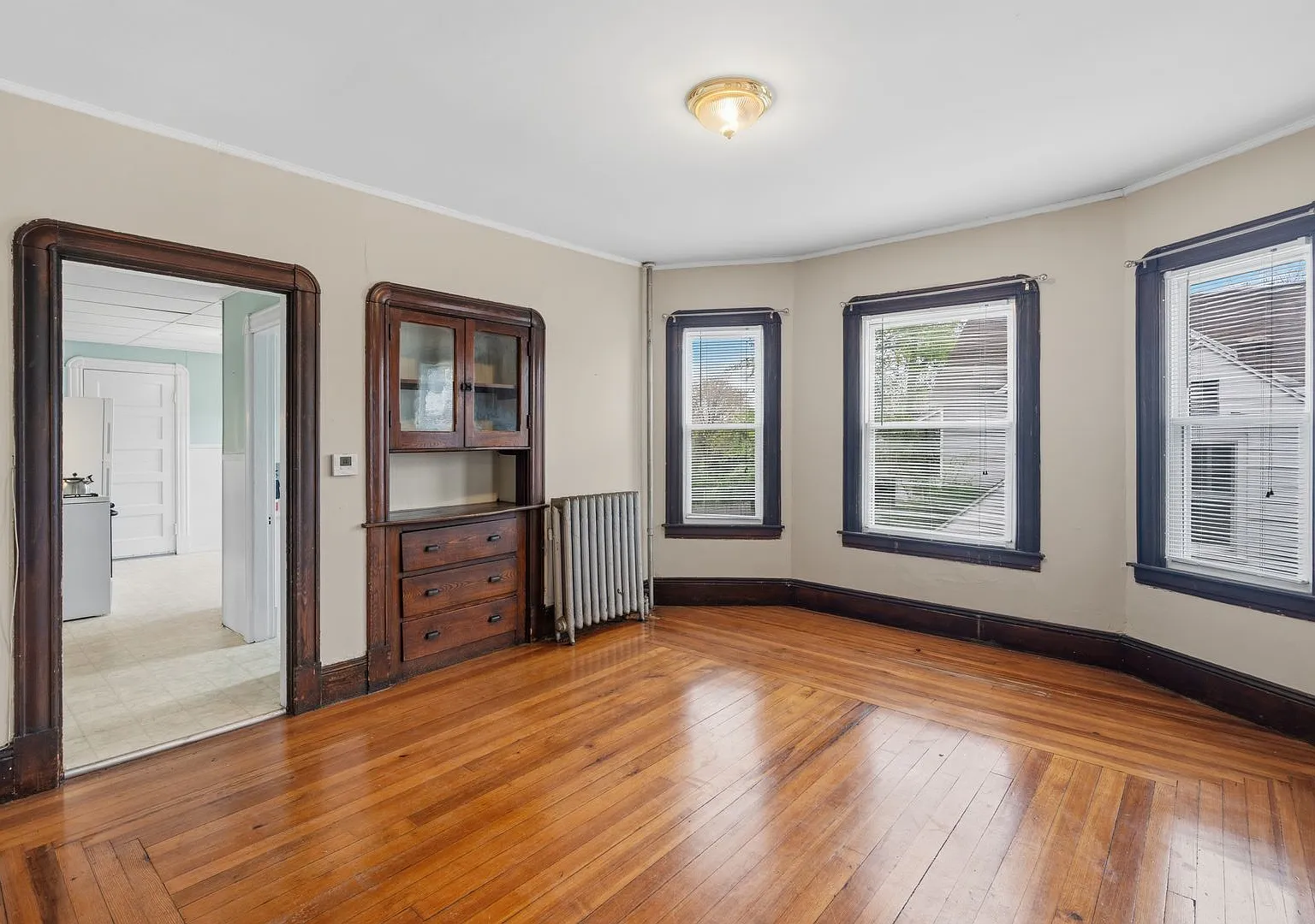 43 Elmdale St — Photo 3