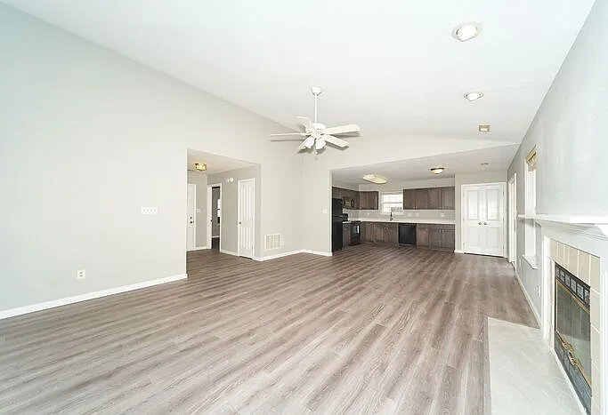 8335 Eagles Nest Dr — Photo 14