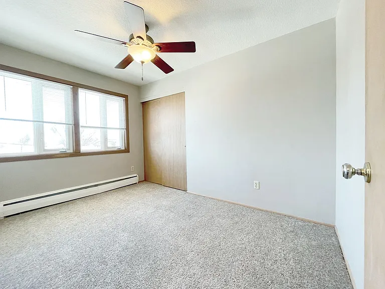 Fairmont Apartments — Photo 7
