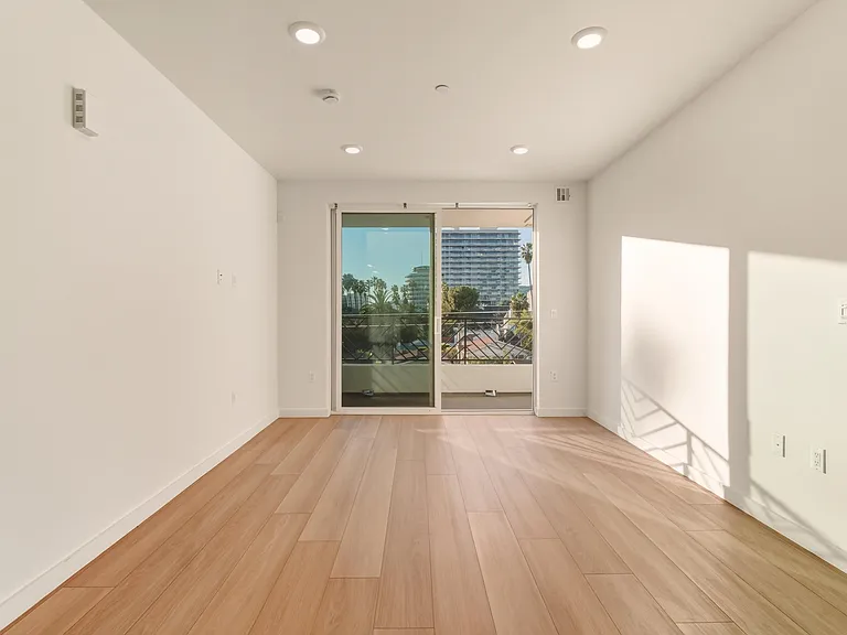The Sophia - 1759 N Gower St — Photo 9
