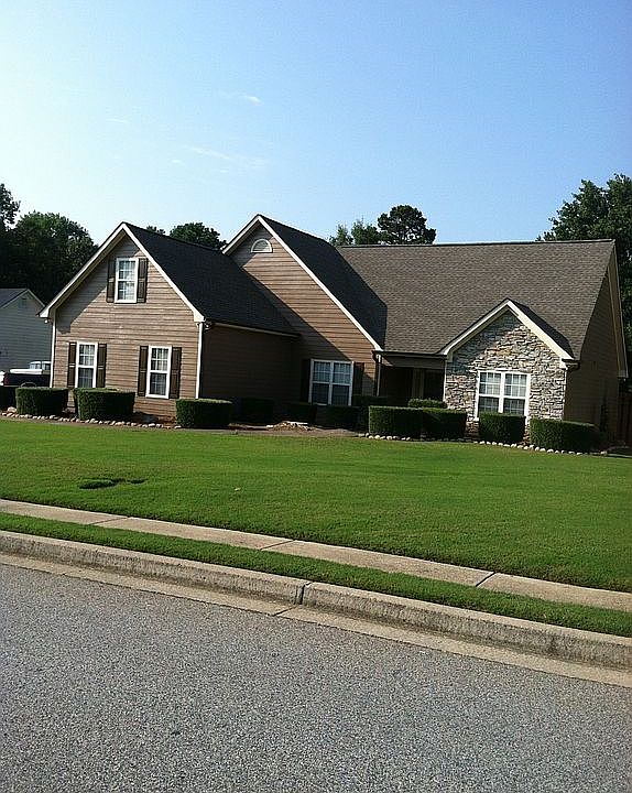 2nd image of 2710 Wyndham Park Dr