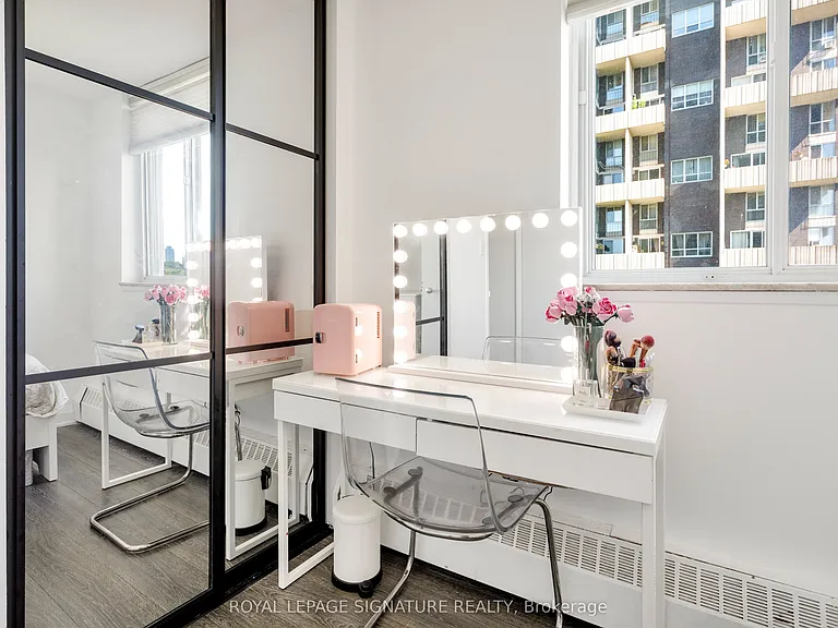 35 Ormskirk Ave #302 — Photo 31