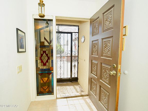 3rd image of 371 E Placita Idilio