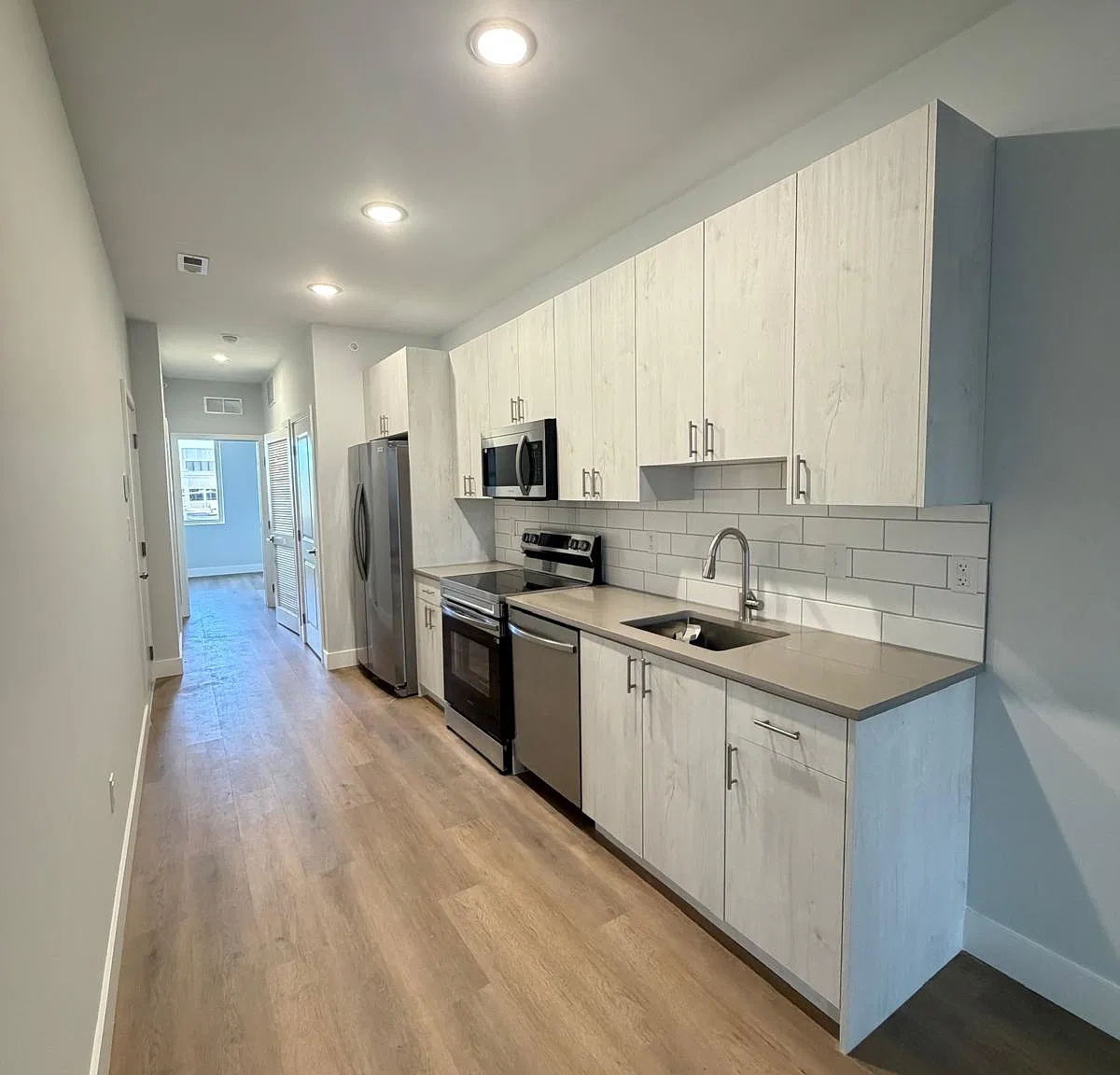 2 bed, 800 sqft, $1,775 — Photo 1