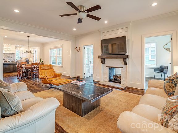 5th image of 43 Walton St