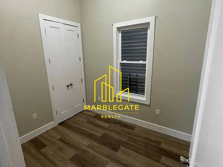 61 16th Ave #22 — Photo 3
