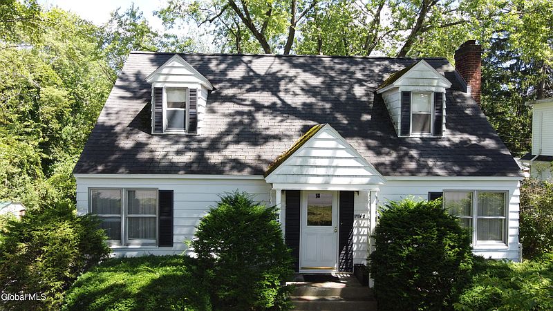 2nd image of 1128 Hedgewood Lane