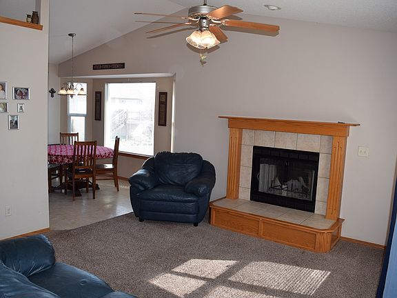 4th image of 1730 N Juniper Ct