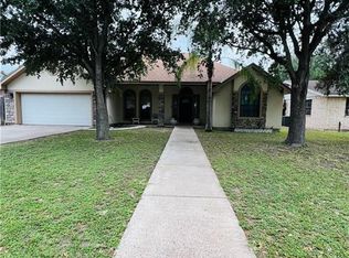 2031 Pena St, Mission, TX 78572