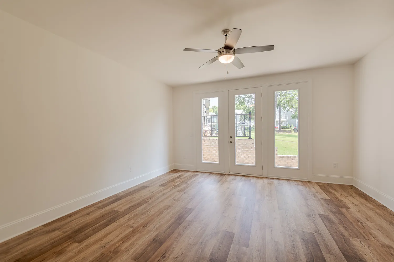 4 bed, 1967 sqft, $799 — Photo 3