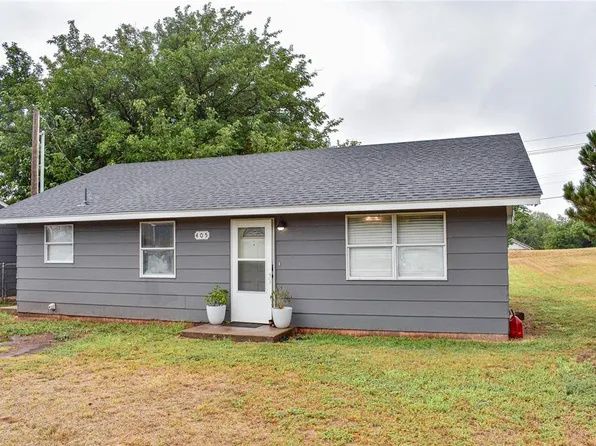 405 N 1st St, Sayre, OK 73662