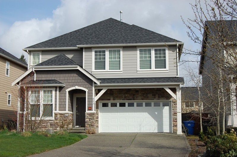 Beautiful home with Rock accents and covered entrance