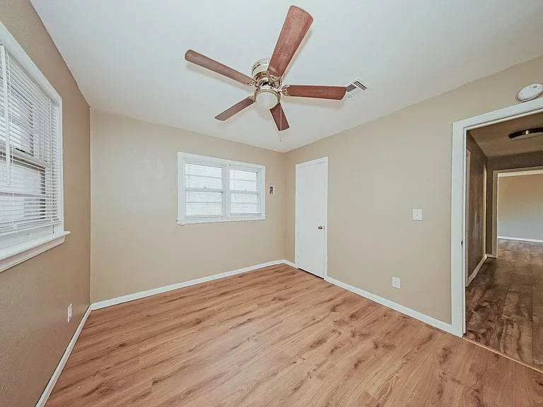 2610 NW Lindy Ave — Photo 19