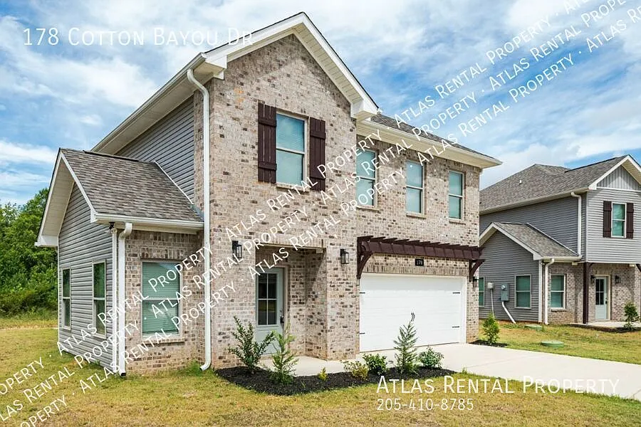 Move in Special: First Month's Rent Waived! Gorgeous 5-Bed, 3-Bath New Build Granite, Garage & Ro... — Photo 2