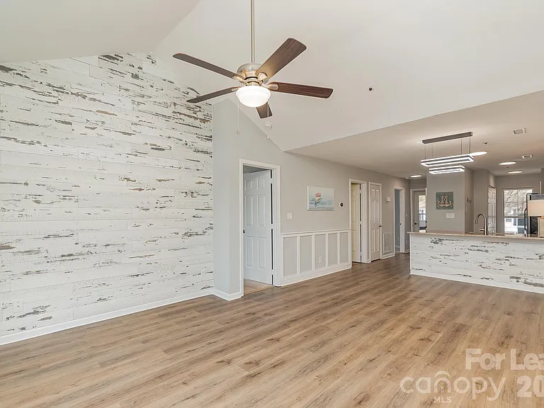 17544 Tuscany Ln — Photo 5