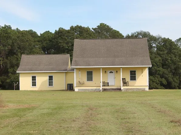 307 Clarence Walden Rd, Douglas, GA 31533