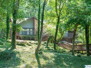 7705 Oakridge Dr SE, Huntsville, AL 35802