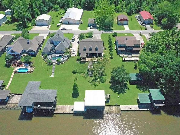 12442 Bayou Terrace Dr, Saint Amant, LA 70774
