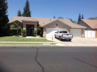 573 Fallbrook Ave, Clovis, CA 93611