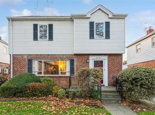 7612 168th St, Fresh Meadows, NY 11366