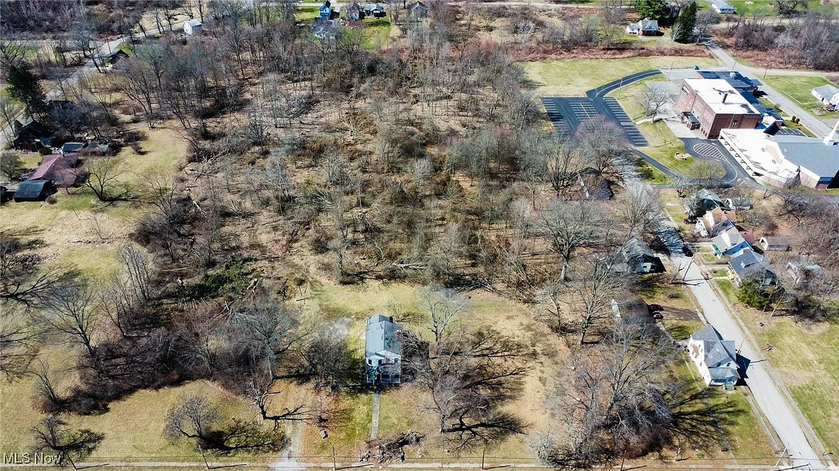 1720 Jacobs Rd photo 1