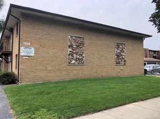 7035 98th St APT 2A, Chicago Ridge, IL 60415