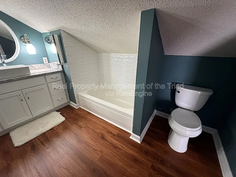 905 Old Winston Rd — Photo 10